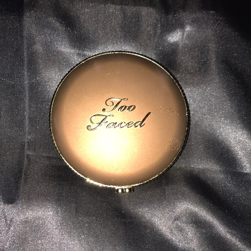 Too Faced Milk chocolate bronzer!!! Brand new